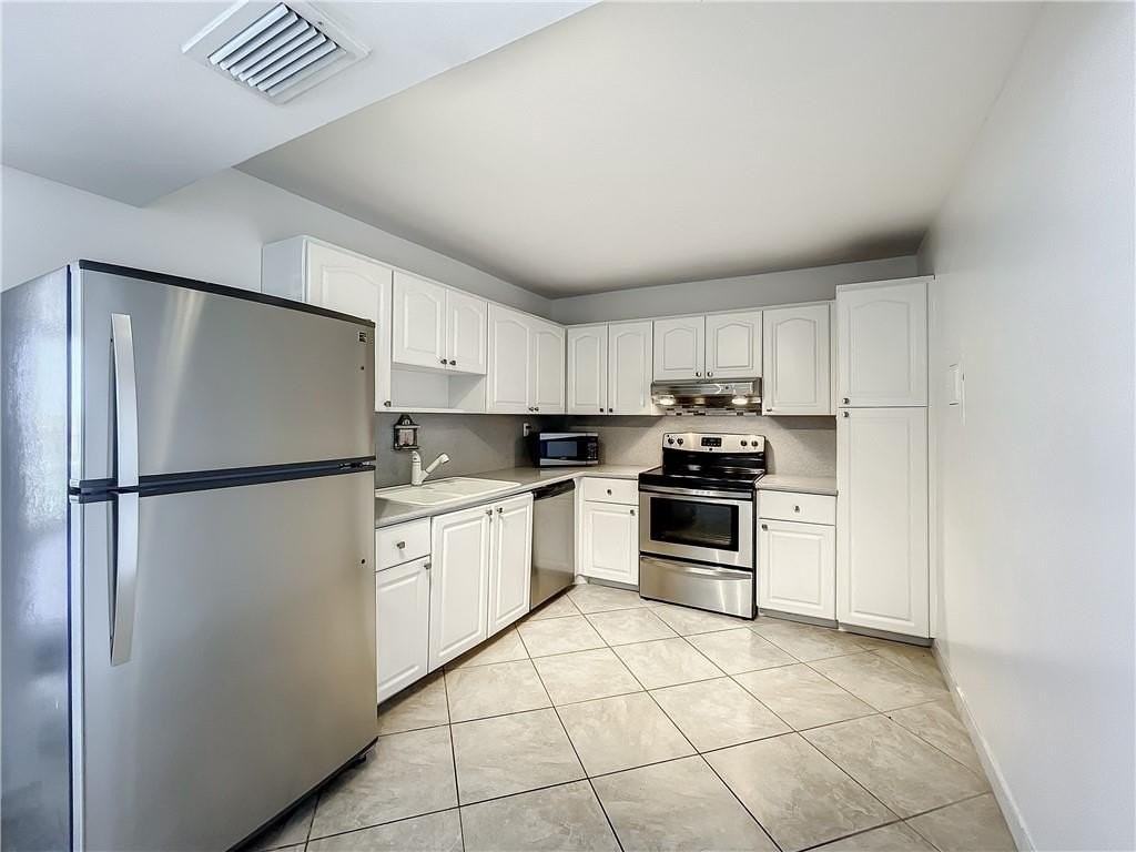 531 N Ocean Blvd #1207 - Photo 5 of 45