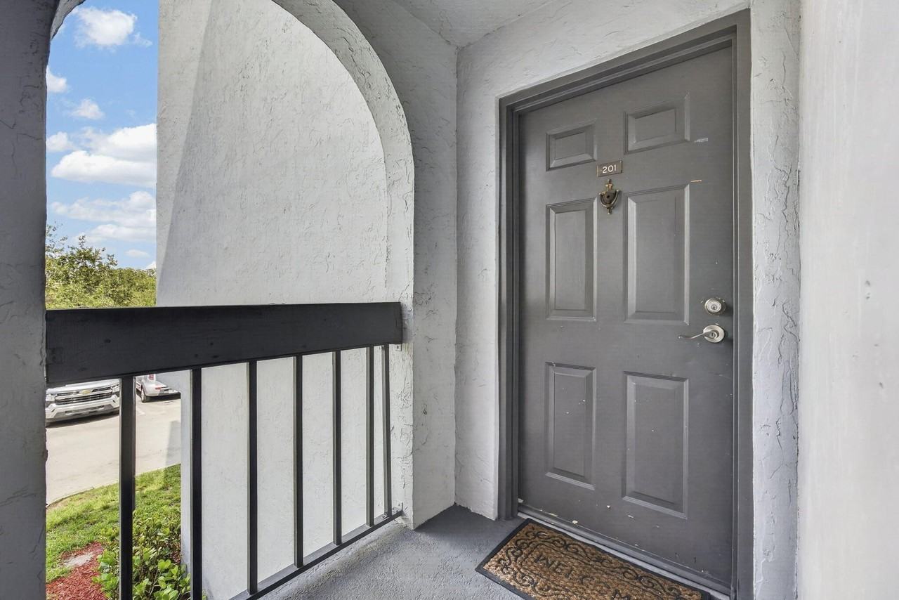 1900 N Congress Ave #201 - Photo 4 of 39