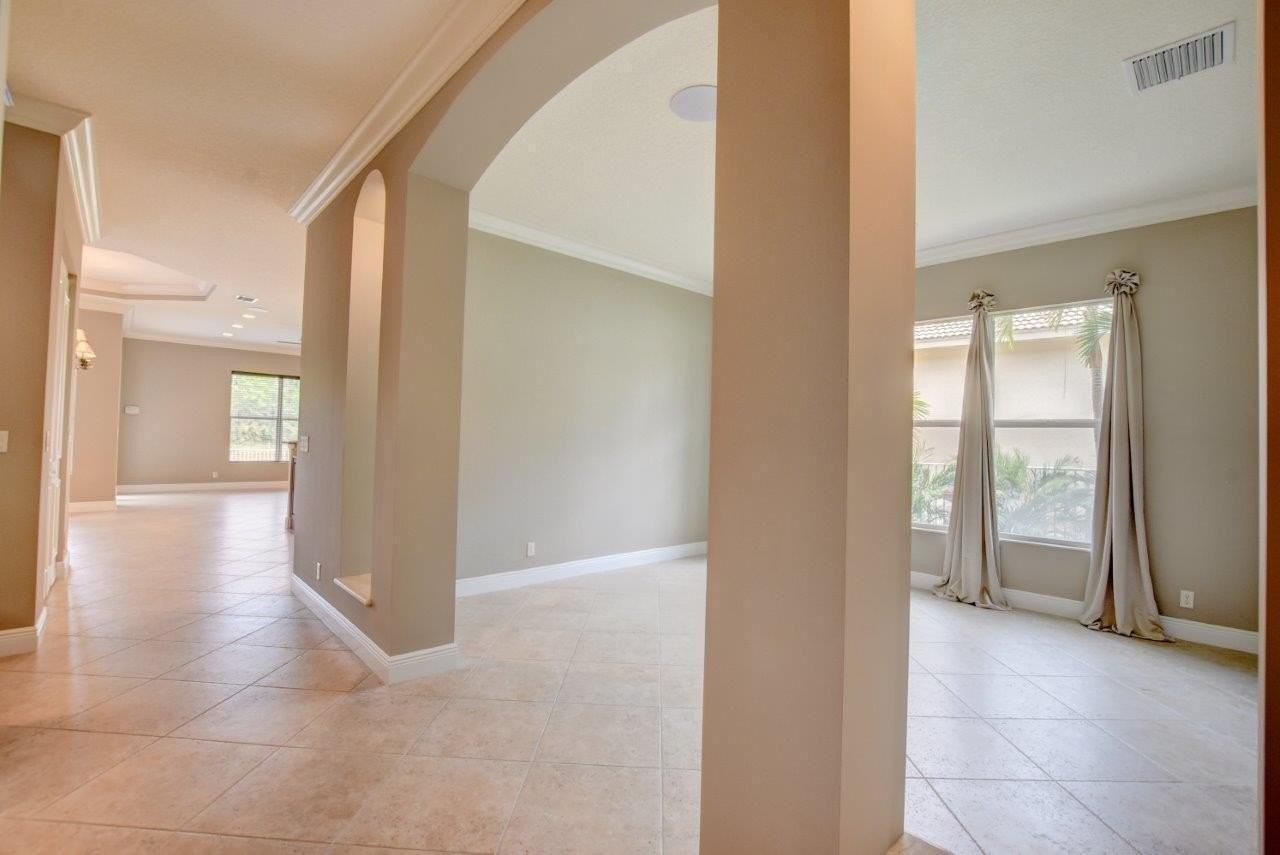 6669 Cobia Cir - Photo 7 of 50