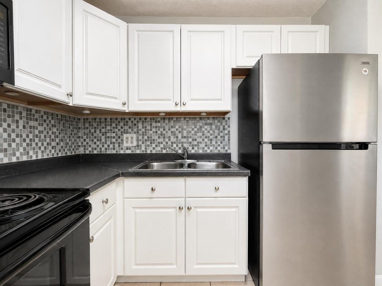 181 Nw 42nd St #2 - Photo 5 of 17