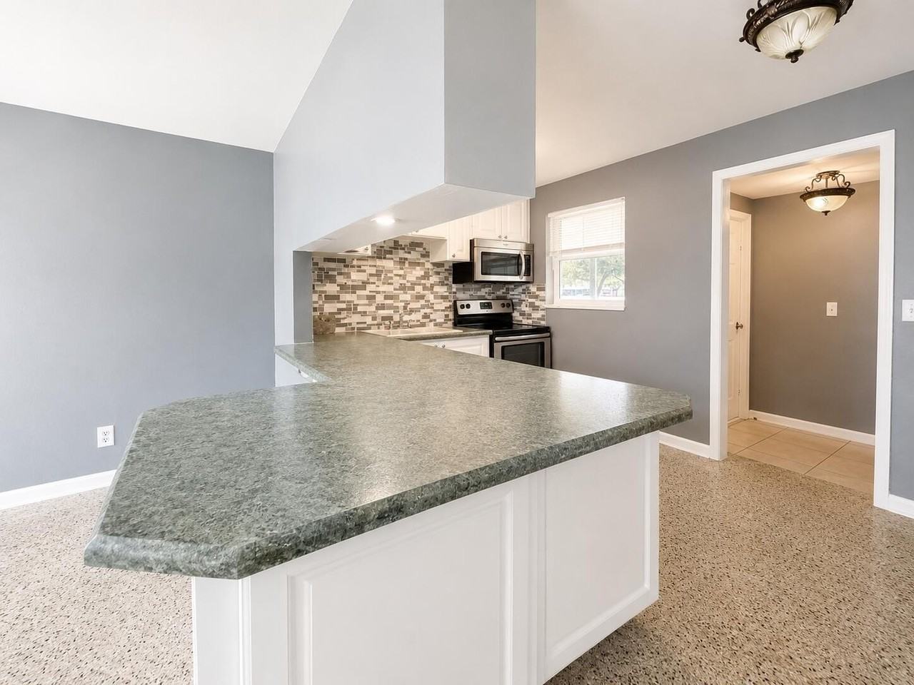 503 Se Flamingo Ave - Photo 5 of 10