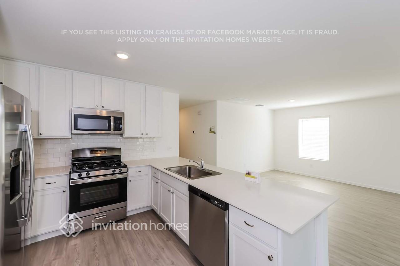 4024 Pleasant Shade Pl - Photo 6 of 15