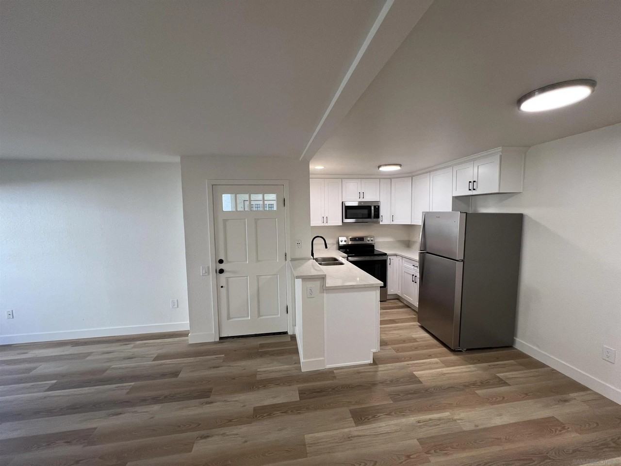 3552 Sunset Ln #22 - Photo 5 of 36