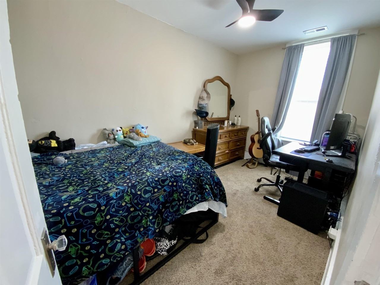 215B W Milwaukee St - Photo 6 of 8