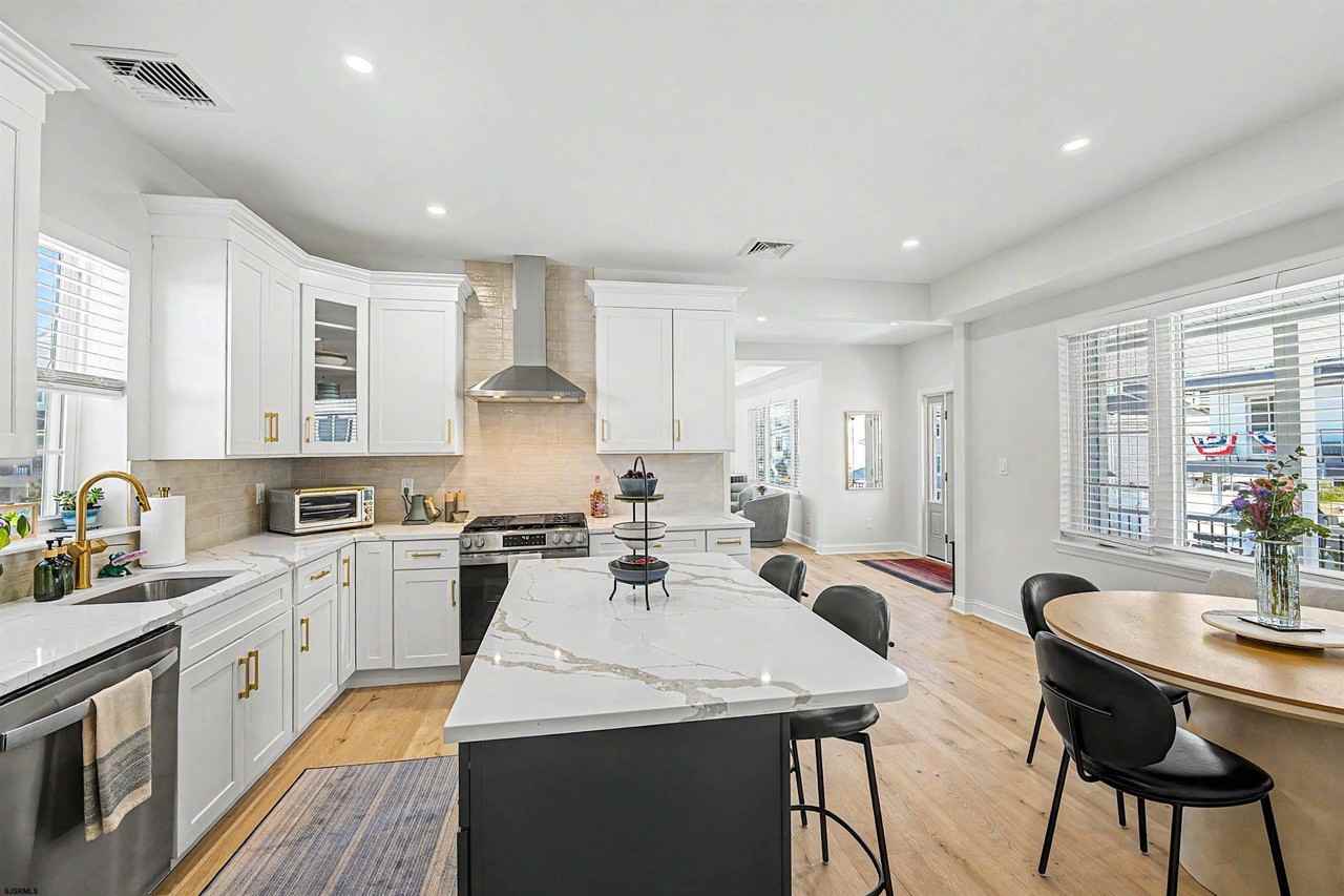 129 N New Haven Ave #FL2 - Photo 5 of 27