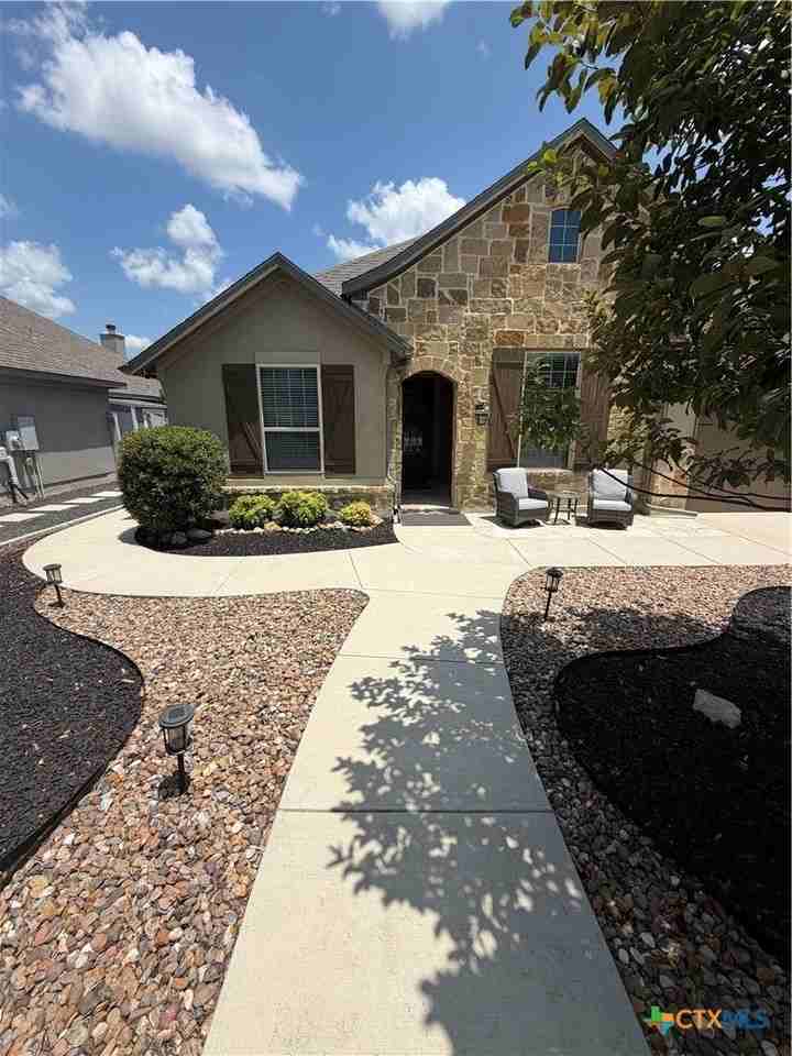 1404 Pioneer Dr - Photo 2 of 43