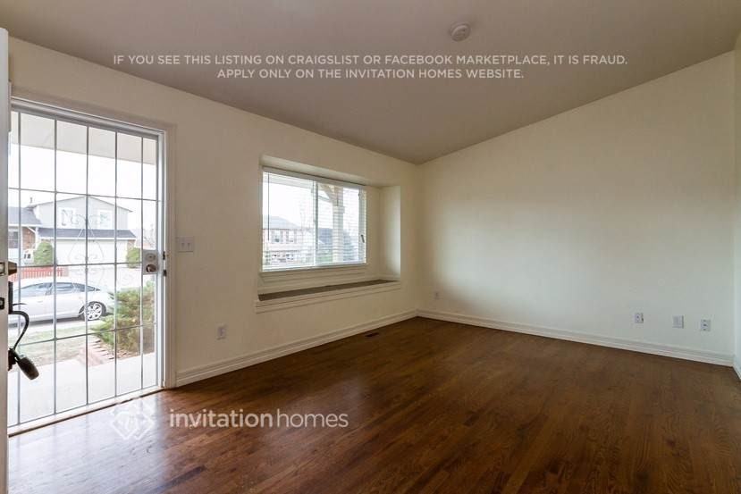 1772 S Genoa Way - Photo 3 of 24