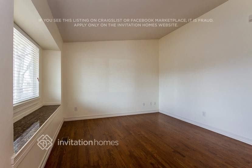1772 S Genoa Way - Photo 4 of 24