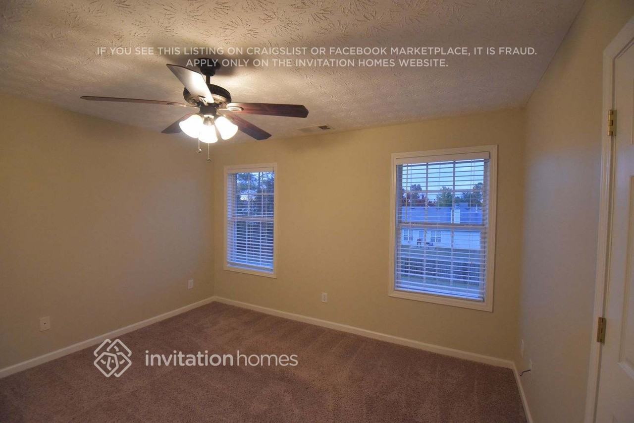 333 Interlake Pass - Photo 7 of 11