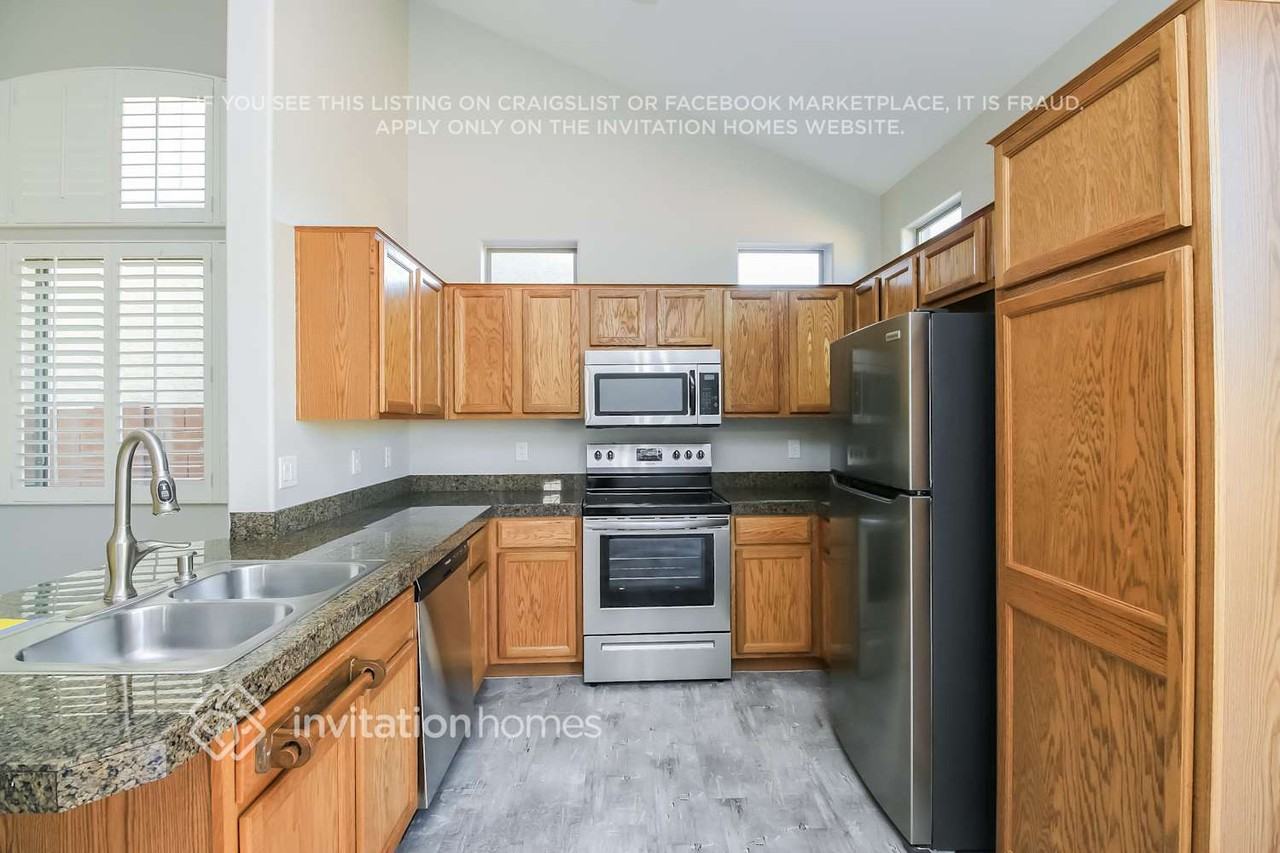 9912 E Escondido Ave - Photo 5 of 16