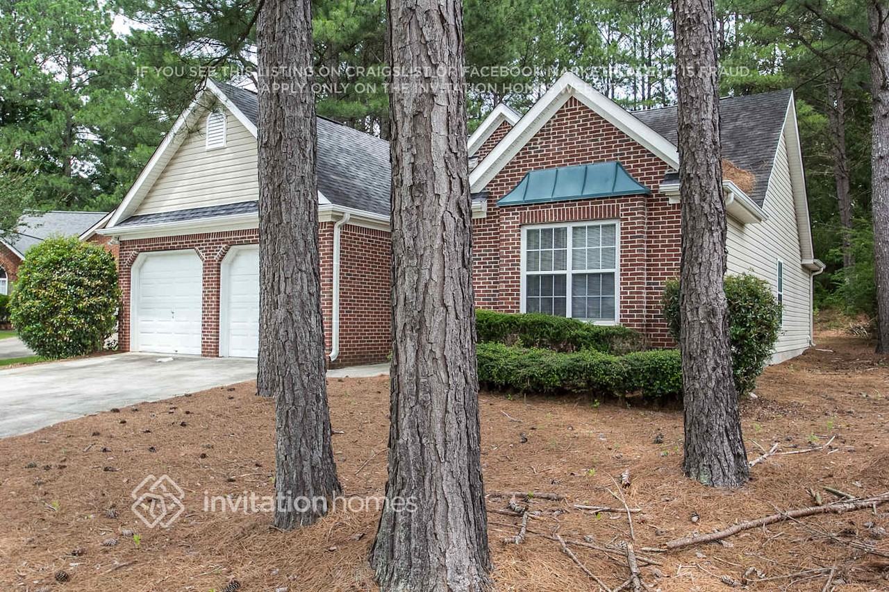 180 Eastfield Ct - Photo 2 of 21