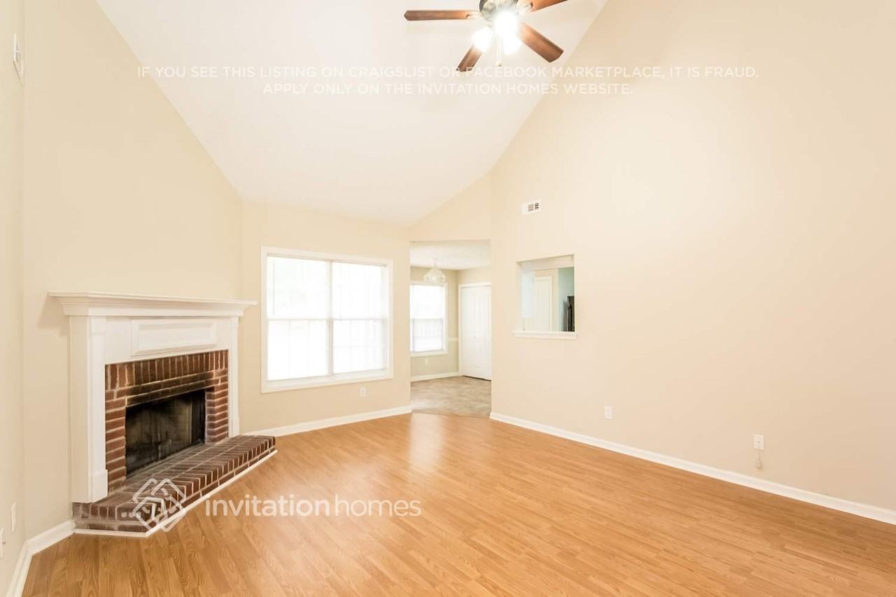180 Eastfield Ct - Photo 6 of 21