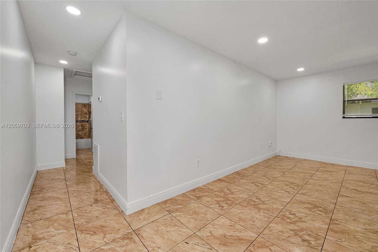 8752 Sw 145th St - Photo 4 of 6
