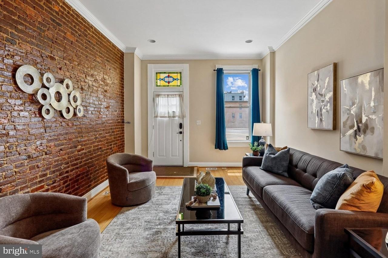 2106 Fleet St - Photo 5 of 50