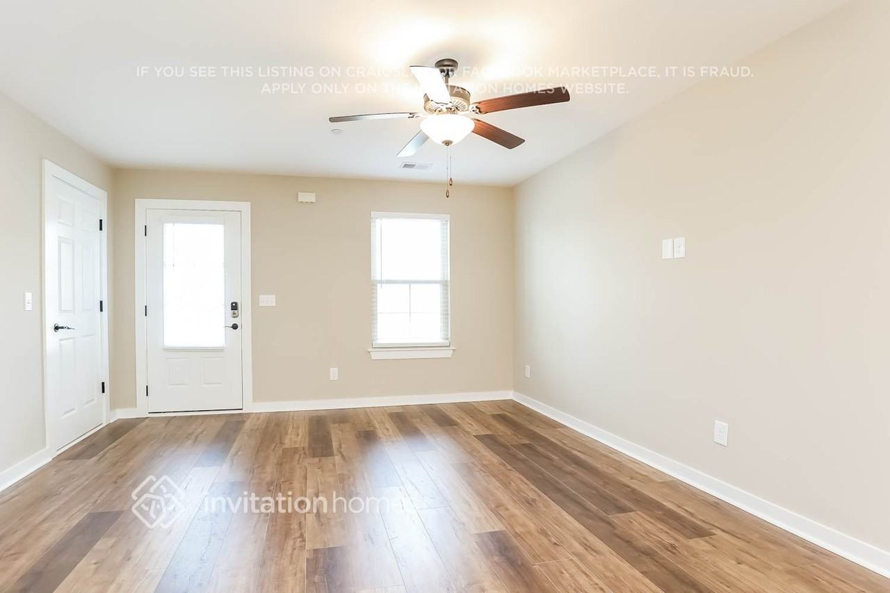 212 Emmett Dr - Photo 2 of 16