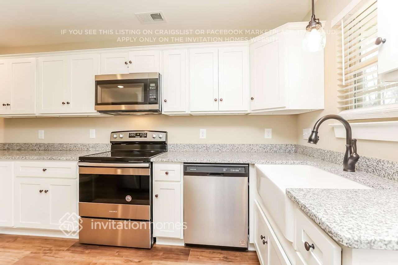 212 Emmett Dr - Photo 6 of 16