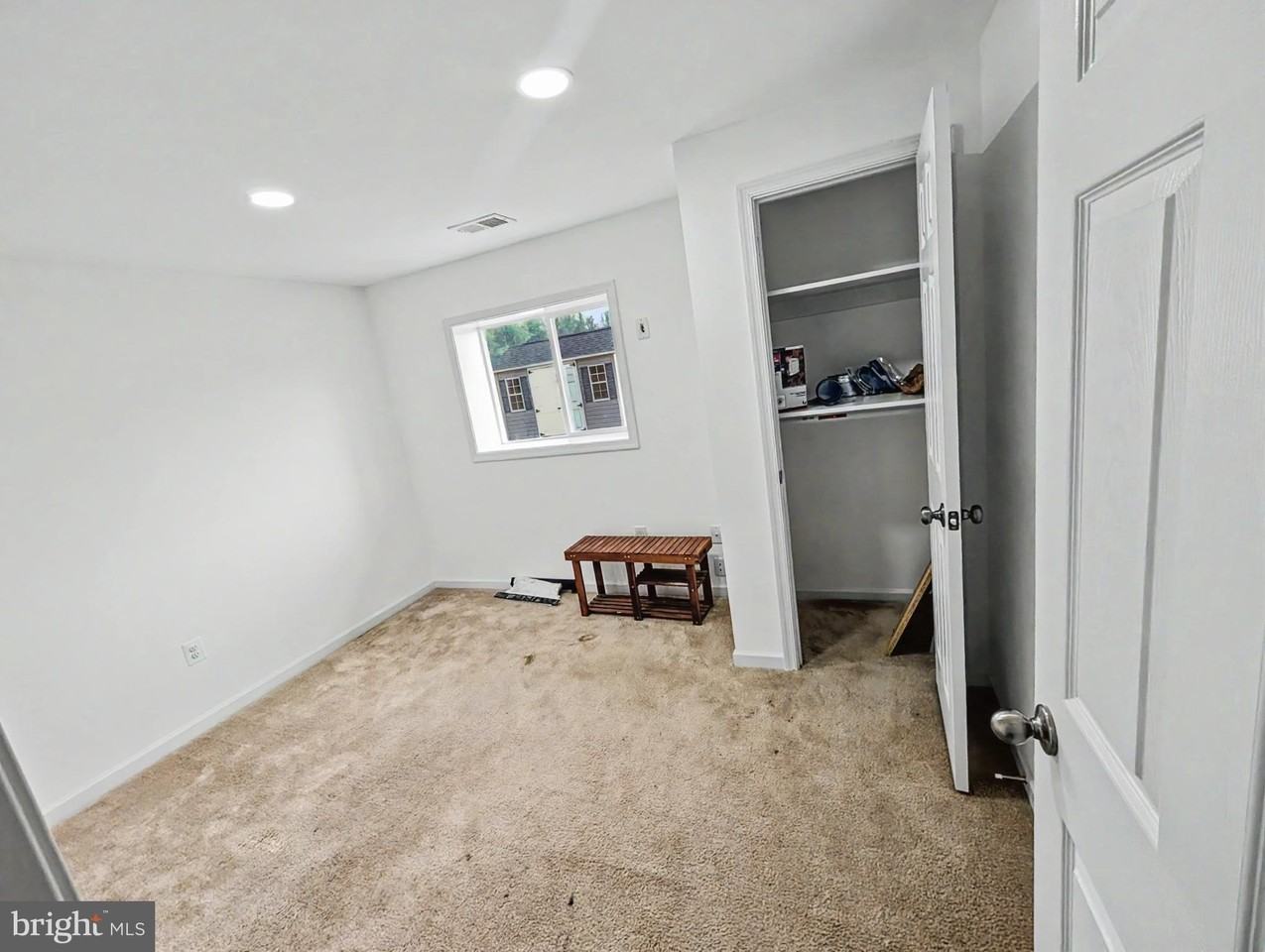 6515 Langbrooke Ct - Photo 3 of 8