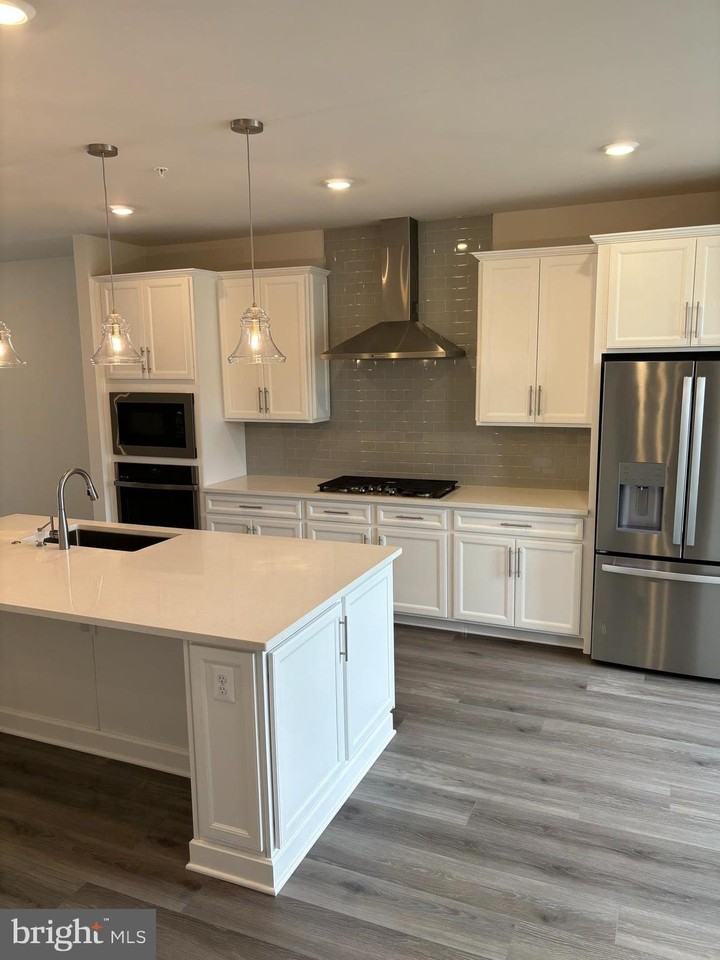 10140 Lake Linganore Blvd - Photo 4 of 28