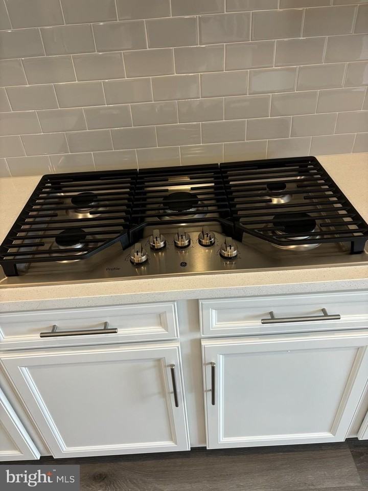10140 Lake Linganore Blvd - Photo 6 of 28
