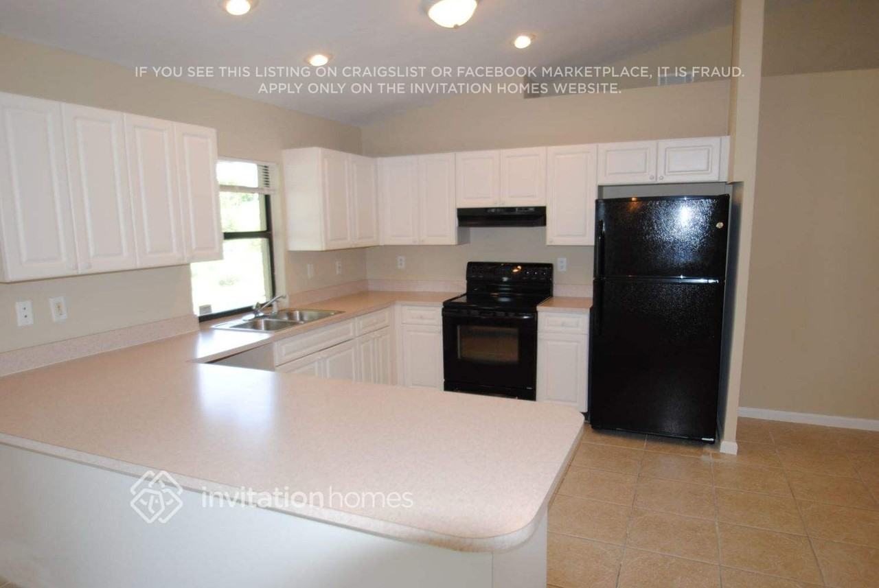 214 Se 5th Pl - Photo 4 of 14