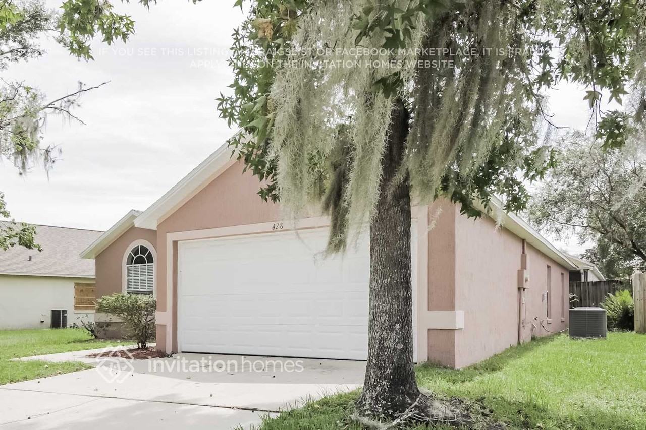 428 Lancers Dr - Photo 2 of 21