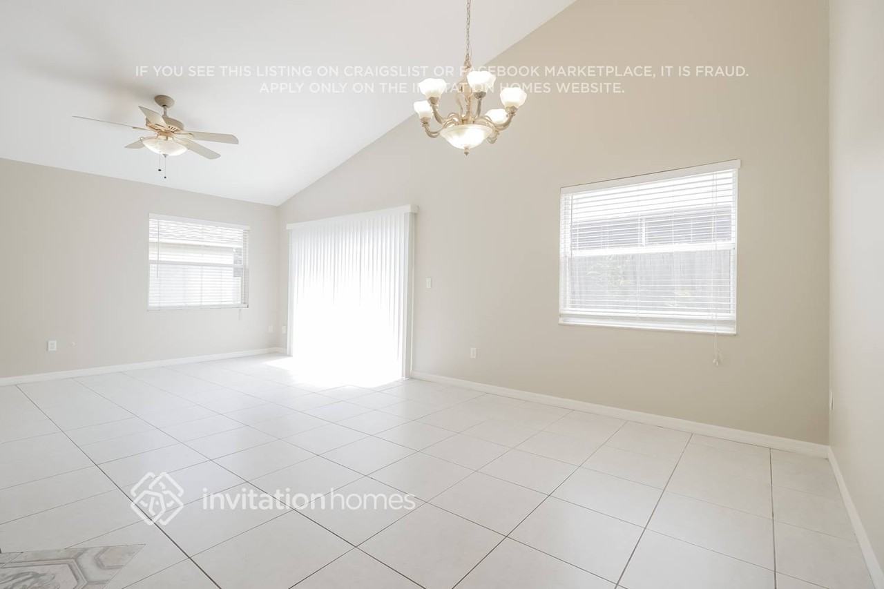 428 Lancers Dr - Photo 4 of 21