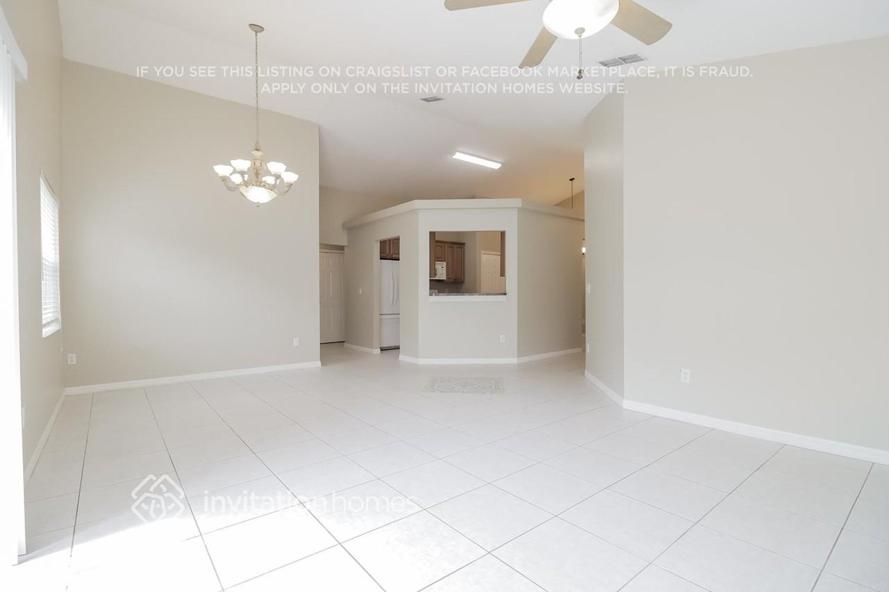 428 Lancers Dr - Photo 5 of 21