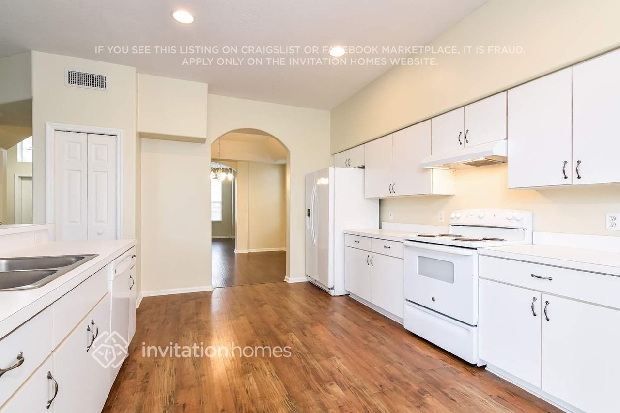 1205 Lausberg Pl - Photo 6 of 21