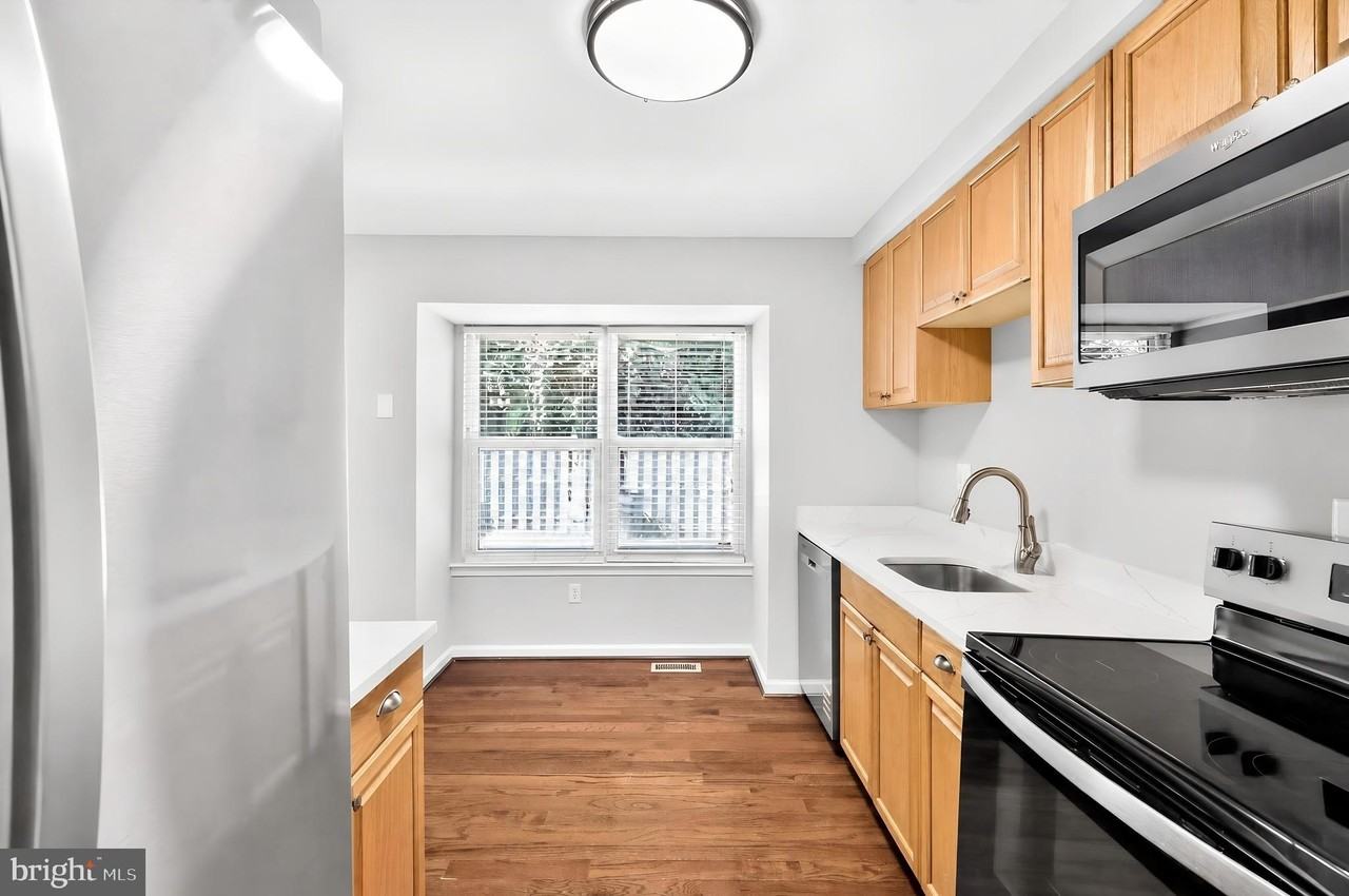 1731 Forest Park Dr - Photo 5 of 15