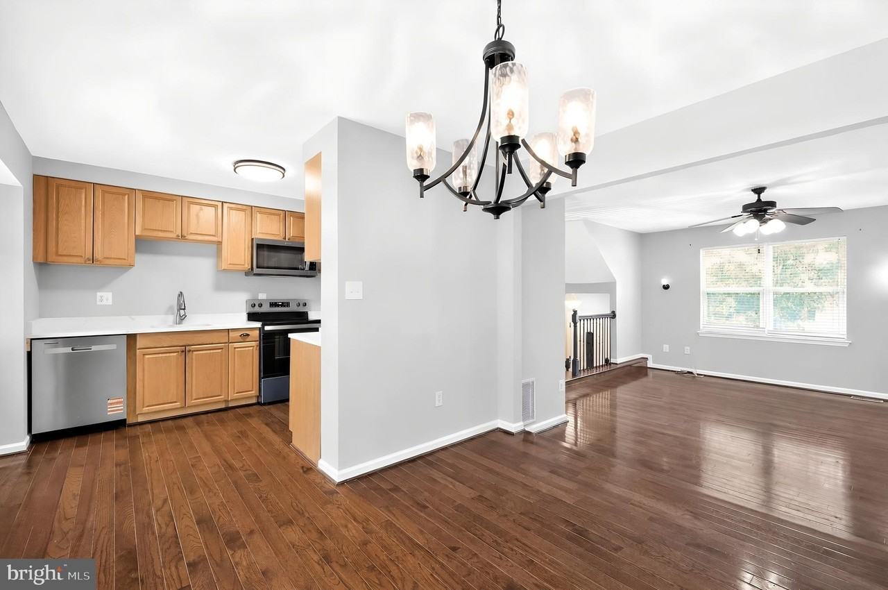 1731 Forest Park Dr - Photo 6 of 15