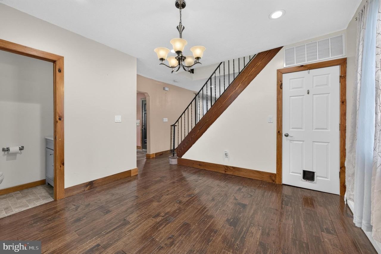 2424 Main Rd - Photo 6 of 20