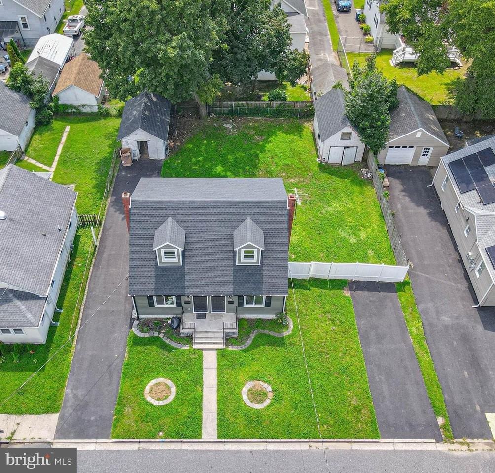 21 & 23 HARDING Avenue - Photo 4 of 43