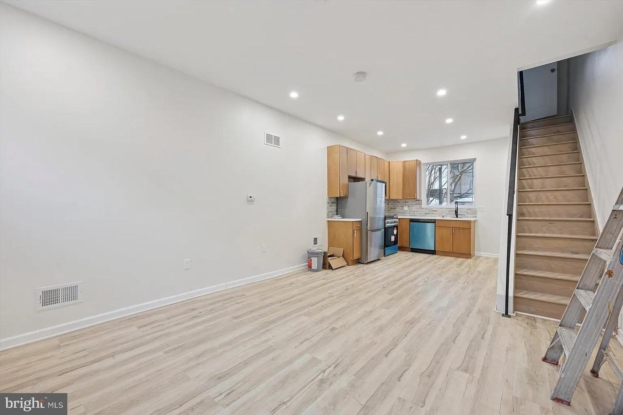 2615 Earp St - Photo 4 of 25