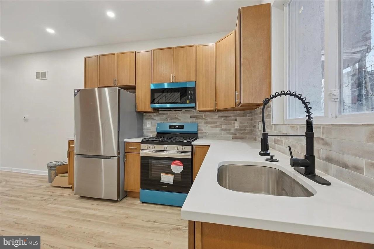 2615 Earp St - Photo 7 of 25