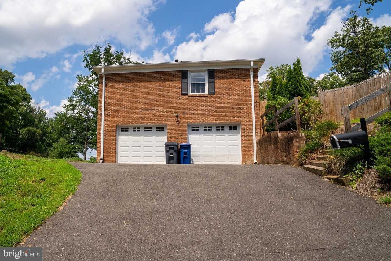 5012 Larno Dr - Photo 5 of 50