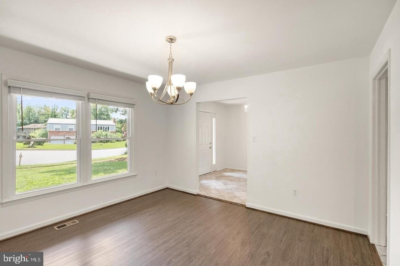 8902 Huxley Ct - Photo 4 of 50