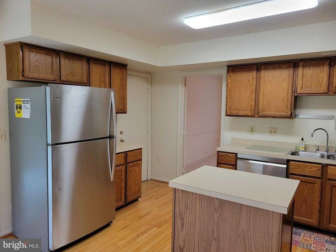 279 Terrie Dr - Photo 6 of 34