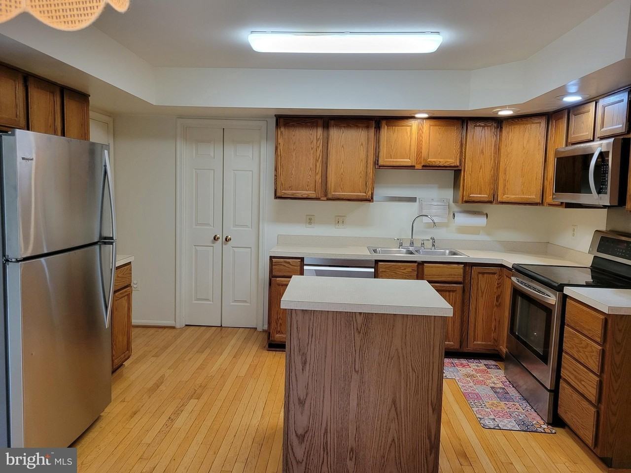 279 Terrie Dr - Photo 7 of 34