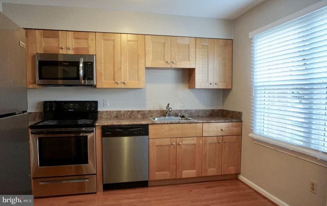 2893 Seminole Rd - Photo 2 of 20