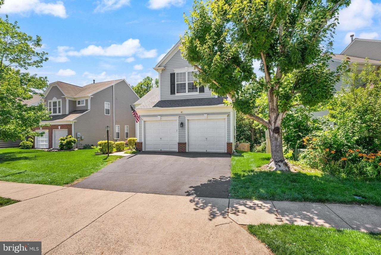 6050 Smooth Stone Pl - Photo 2 of 50