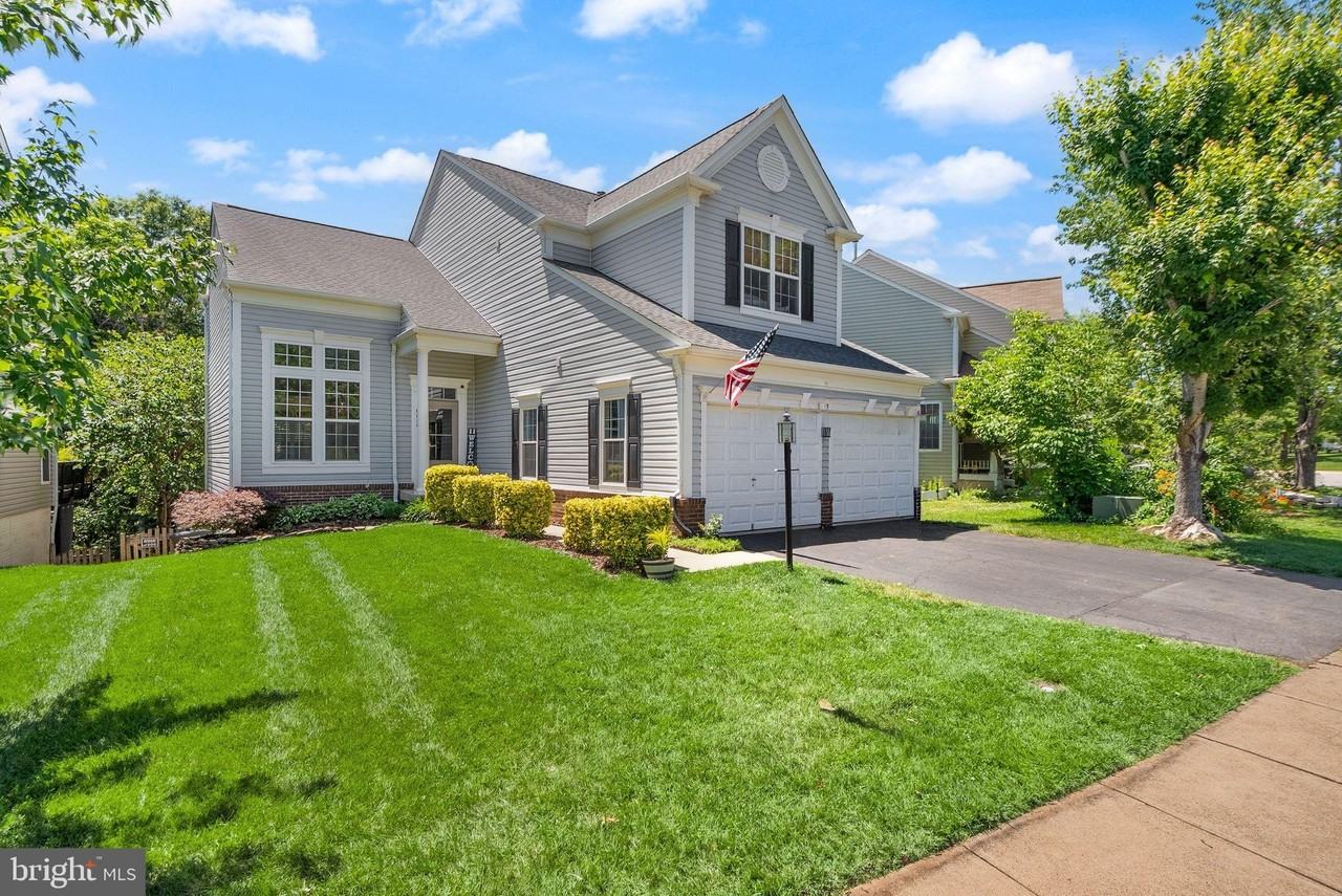 6050 Smooth Stone Pl - Photo 3 of 50
