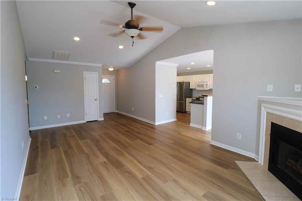 6004 Old Park Ln - Photo 6 of 29