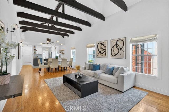 520 N Citrus Ave - Photo 5 of 8
