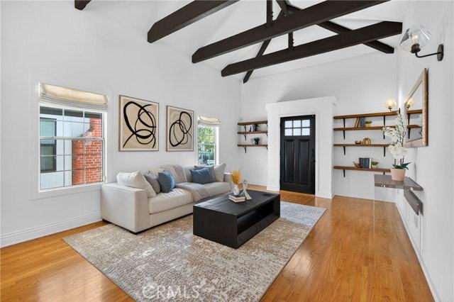520 N Citrus Ave - Photo 6 of 8