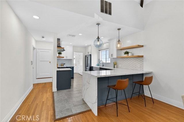 520 N Citrus Ave - Photo 7 of 8