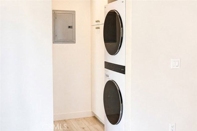 3647 1/2 Brunswick Ave - Photo 6 of 6