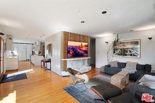 1666 S Curson Ave - Photo 3 of 8