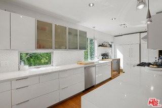 1666 S Curson Ave - Photo 6 of 8