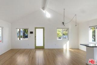 5712 Buchanan St - Photo 3 of 8