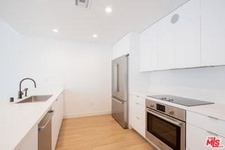 1130 N Orange Dr #301 - Photo 6 of 8
